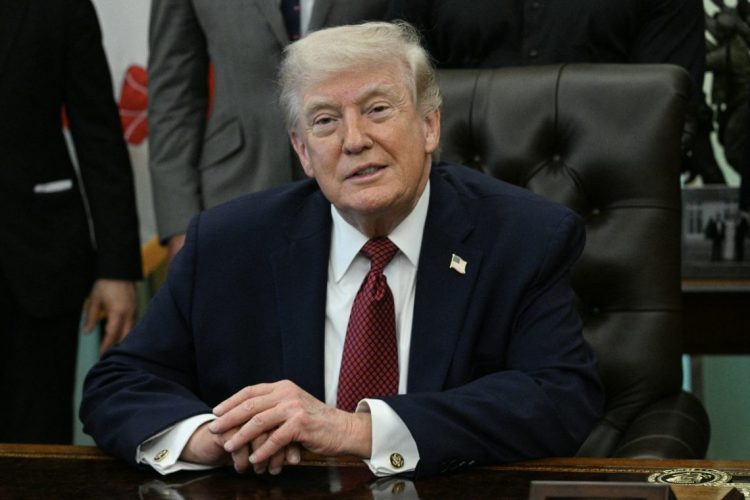 Trump diz que é “ridículo” que EUA mantenha o atual apoio a?