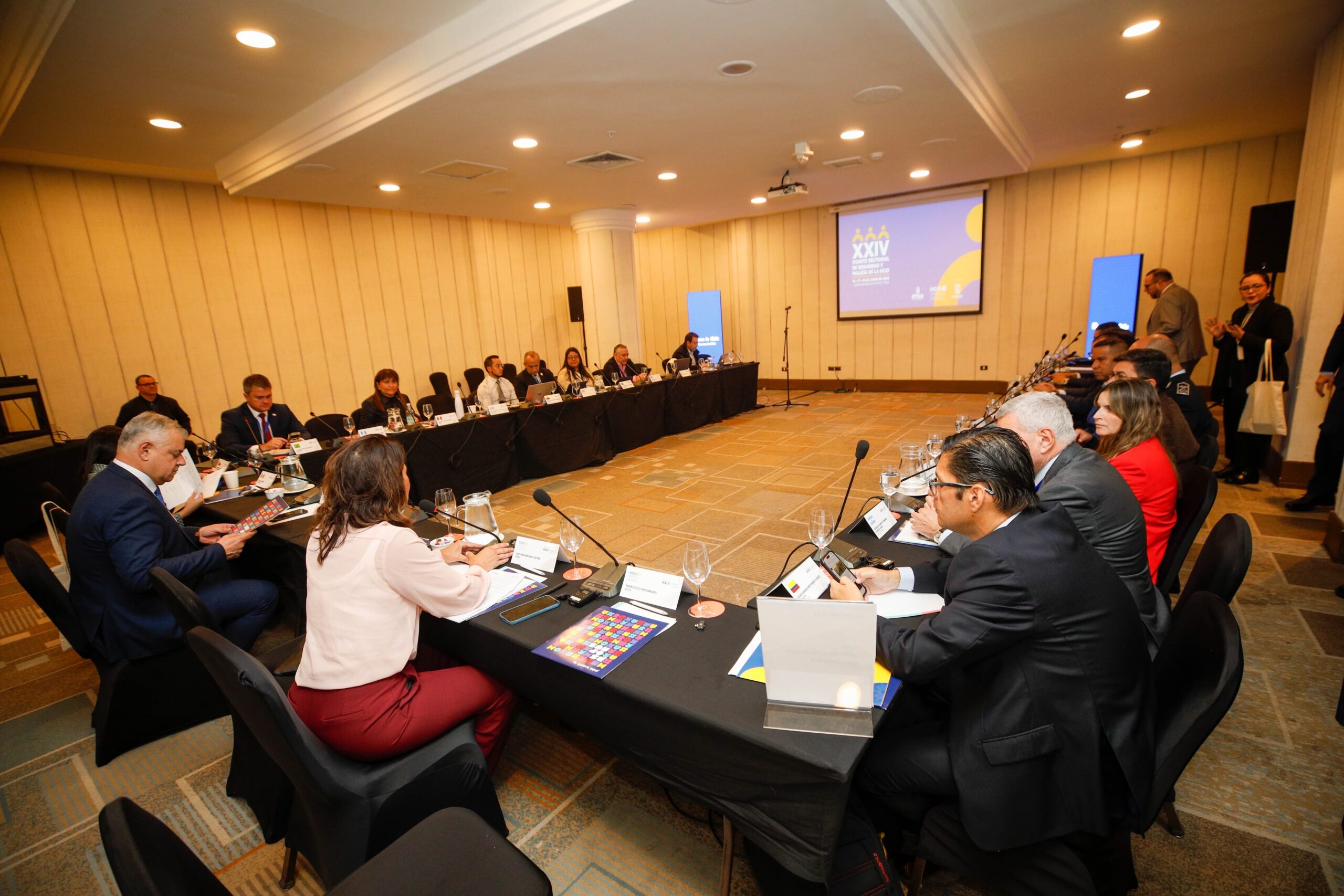 DF apresenta políticas de segurança cidadã em fórum no Chile