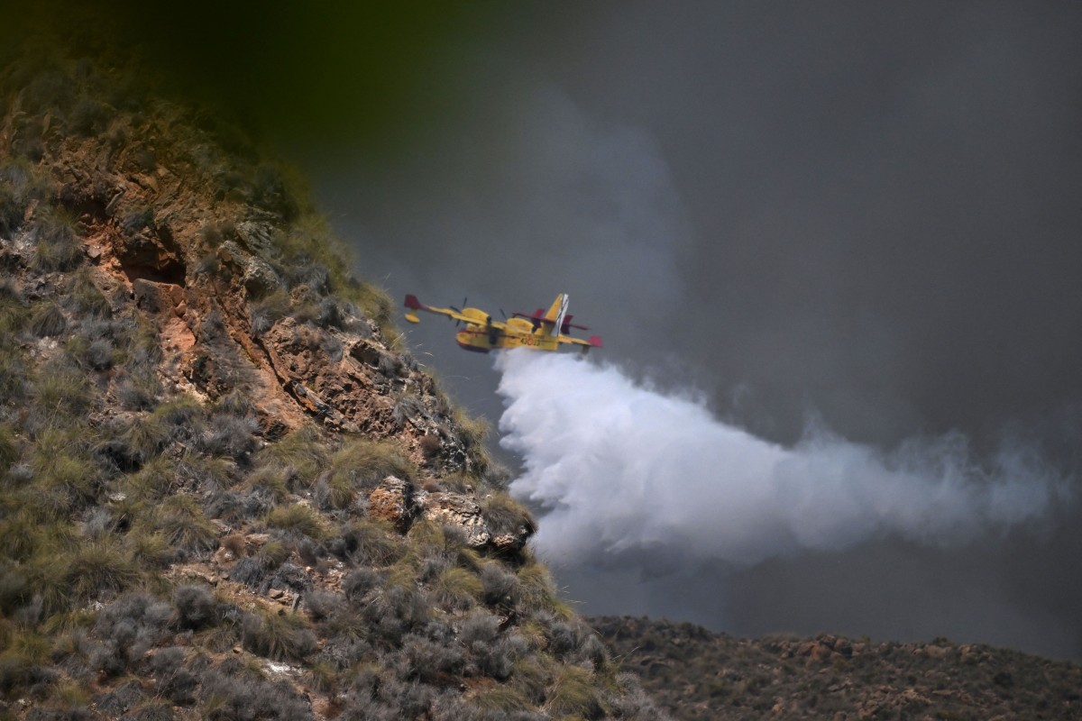 Pelo menos 11 mortos e 19 desaparecidos em incêndio no sul da Espanha