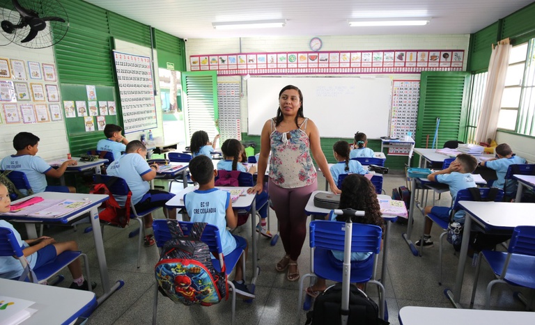 MEC explica como emitir a Carteira Nacional Docente do Brasil