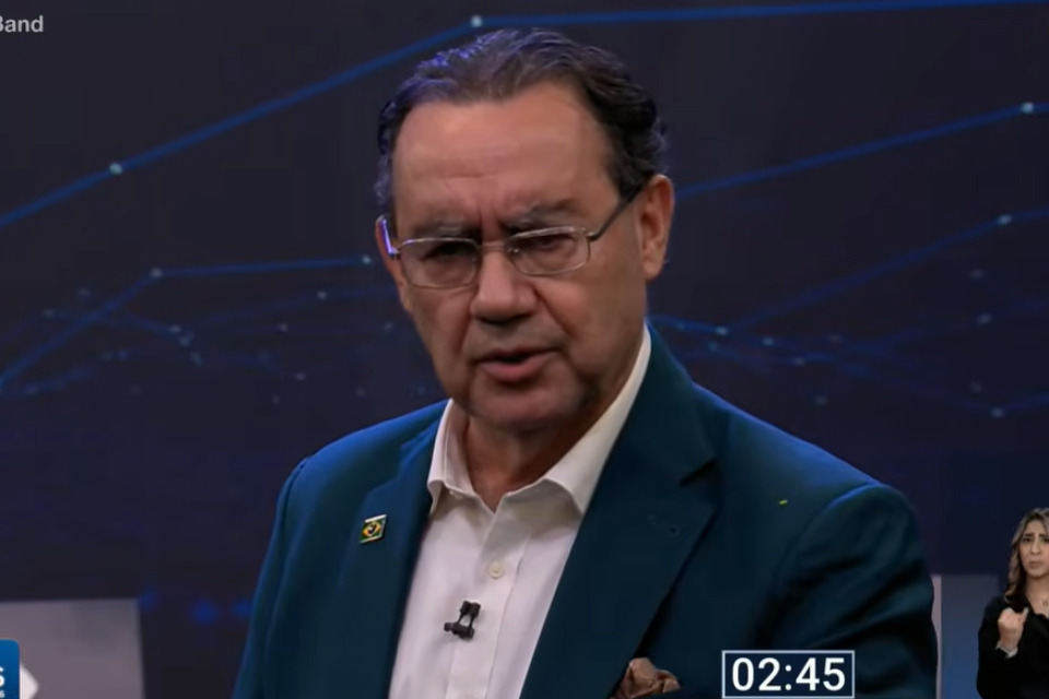 Augusto Cury propõe semipresidencialismo e mandato de oito anos no STF