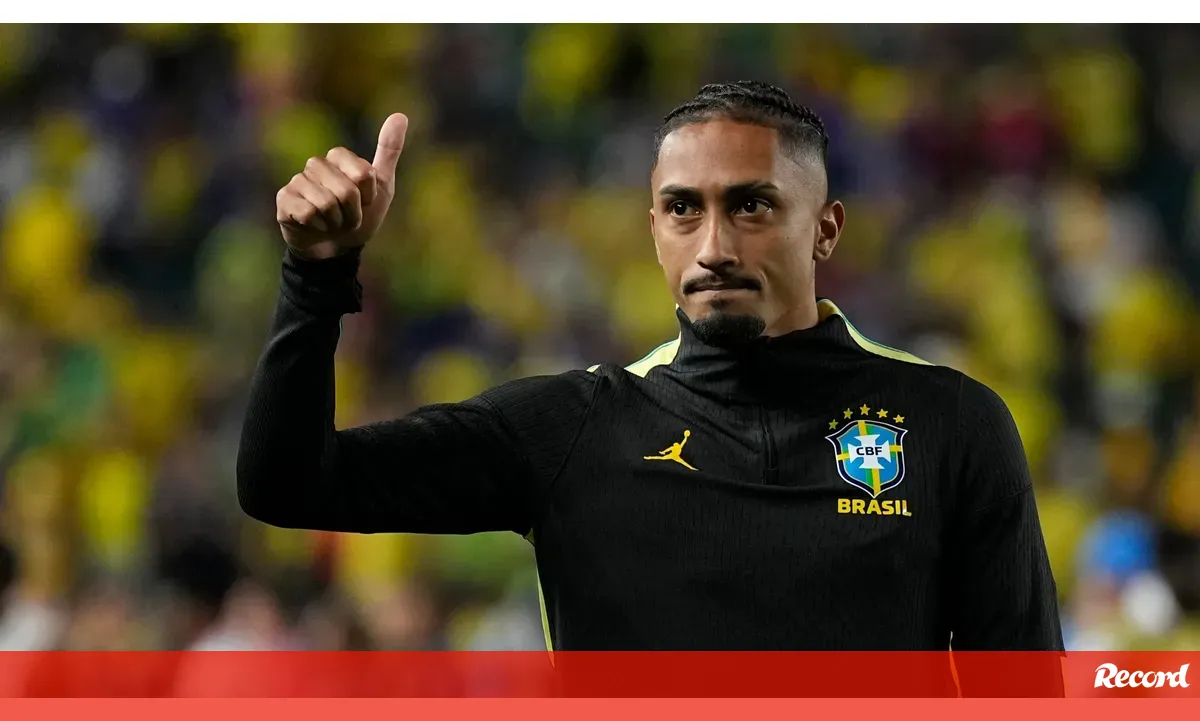 Raphinha só deve regressar daqui a duas semanas