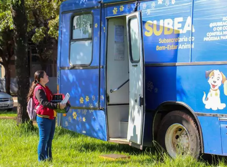 Consultório móvel oferece atendimento gratuito a pets na Vila Nhanhá