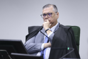 Dino reafirma veto à indicação de emendas por presidentes de partidos