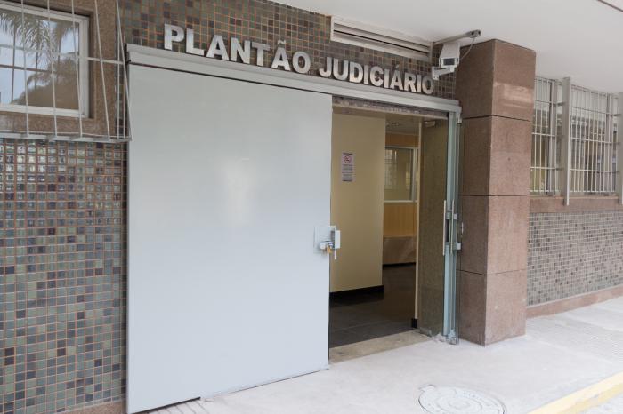 Plantão garante atividade ininterrupta da Justiça por urgência social