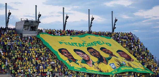 Samba, churrasco e correria: como é seguir o Brasil com organizada na Copa