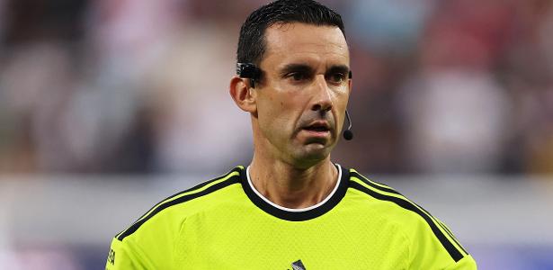 Mexicano é escalado para apitar jogo do Brasil contra Escócia na Copa 2026