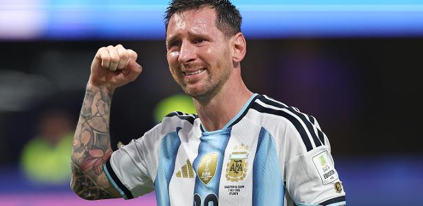'Deus ressuscitou' e 'Messi faraônico': imprensa exalta vitória argentina
