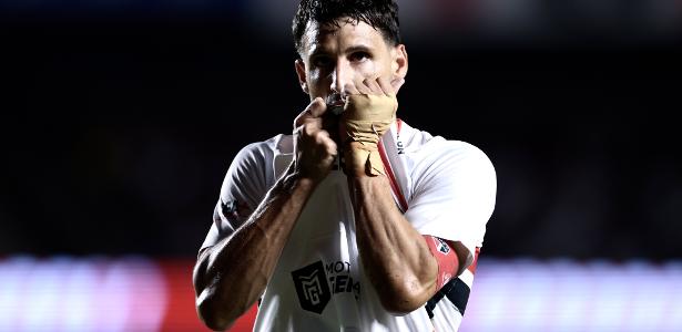 Das negativas ao acordo: como Calleri e São Paulo destravaram renovação
