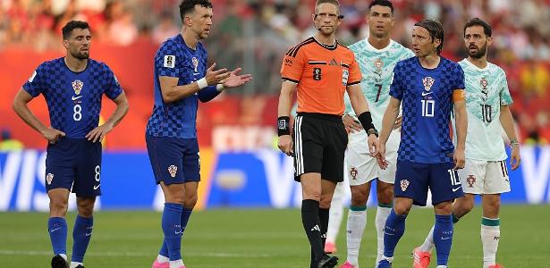 Regra da Fifa é razão para acúmulo de jogos com 'acréscimos nos acréscimos'