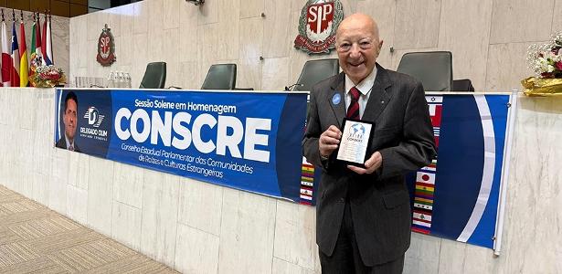 Jornalista esportivo Claudio Carsughi morre aos 93 anos