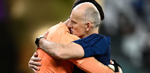 Alisson e Taffarel! Técnico do goleiro do Brasil levou sete gols da Noruega