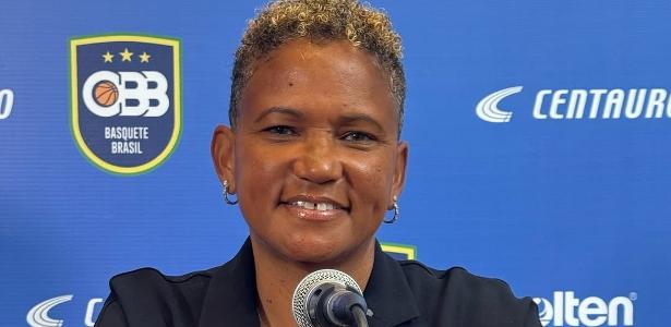 Pokey Chatman deixa o comando da seleção brasileira feminina de basquete