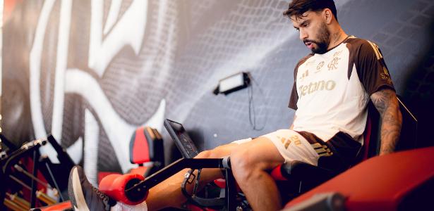 Lucas Paquetá se reapresenta no Flamengo após Copa do Mundo