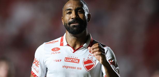 Série B tem 3 times com mais de 50% de chance de acesso; veja candidatos
