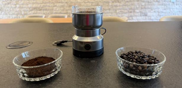 Por R$ 39, este moedor elétrico vai além do bom cafezinho; veja teste