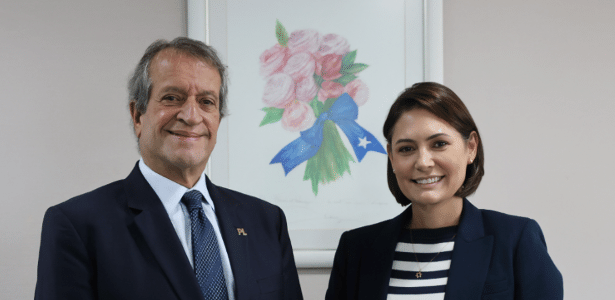 Em dia de fuga de Flávio, Michelle tem reunião no PL com Valdemar