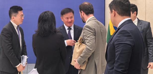 Em passo 'histórico', Brasil anuncia títulos no mercado chinês e quer mais