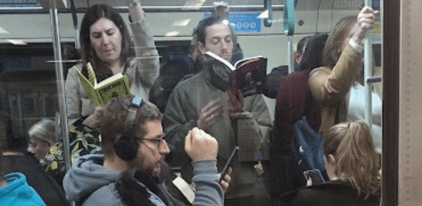 Frequento uma biblioteca móvel subterrânea