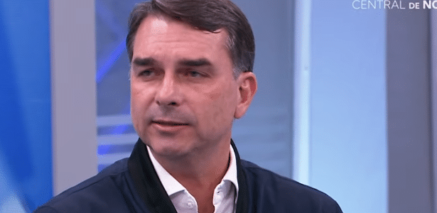 Flávio Bolsonaro pede desculpas a Michelle após acusações de 'punhalada'