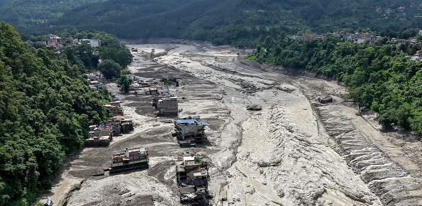 Mortos no Nepal sobem para 538 e resgate é retomado após lago transbordar
