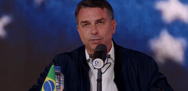 Campanha de Flávio faz live com Padre Kelmon e pai de santo de Anitta