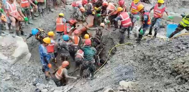 Nepal encerra buscas com milhares de desaparecidos após enchente