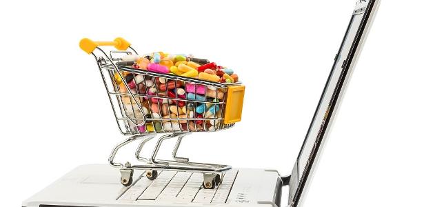 Remédios podem ser vendidos em marketplaces? Nova lei gera dúvidas e alerta