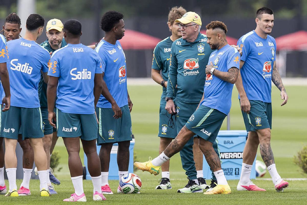 Ancelotti deve repetir formação pela primeira vez desde que assumiu a seleção
