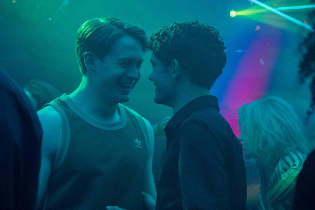 'Heartstopper para Sempre' consolida o amadurecimento do casal protagonista
