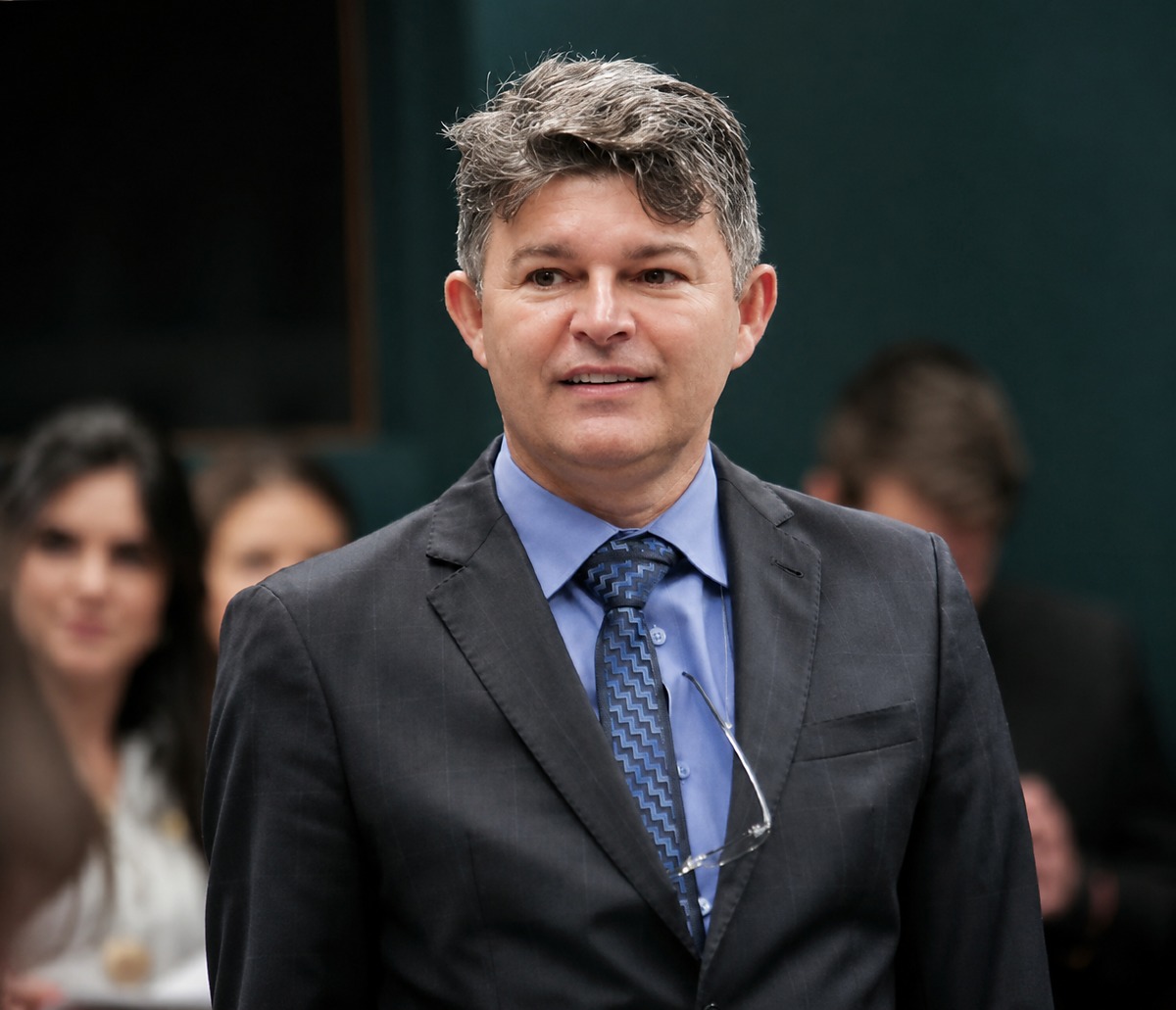 Partidos dominam financiamento, mas agro concentra doações privadas ao Senado