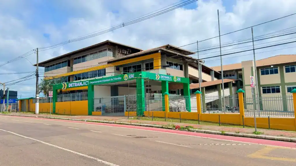Detran convoca três aprovados em concurso para inspeção médica, entrega de documentos e posse no Acre