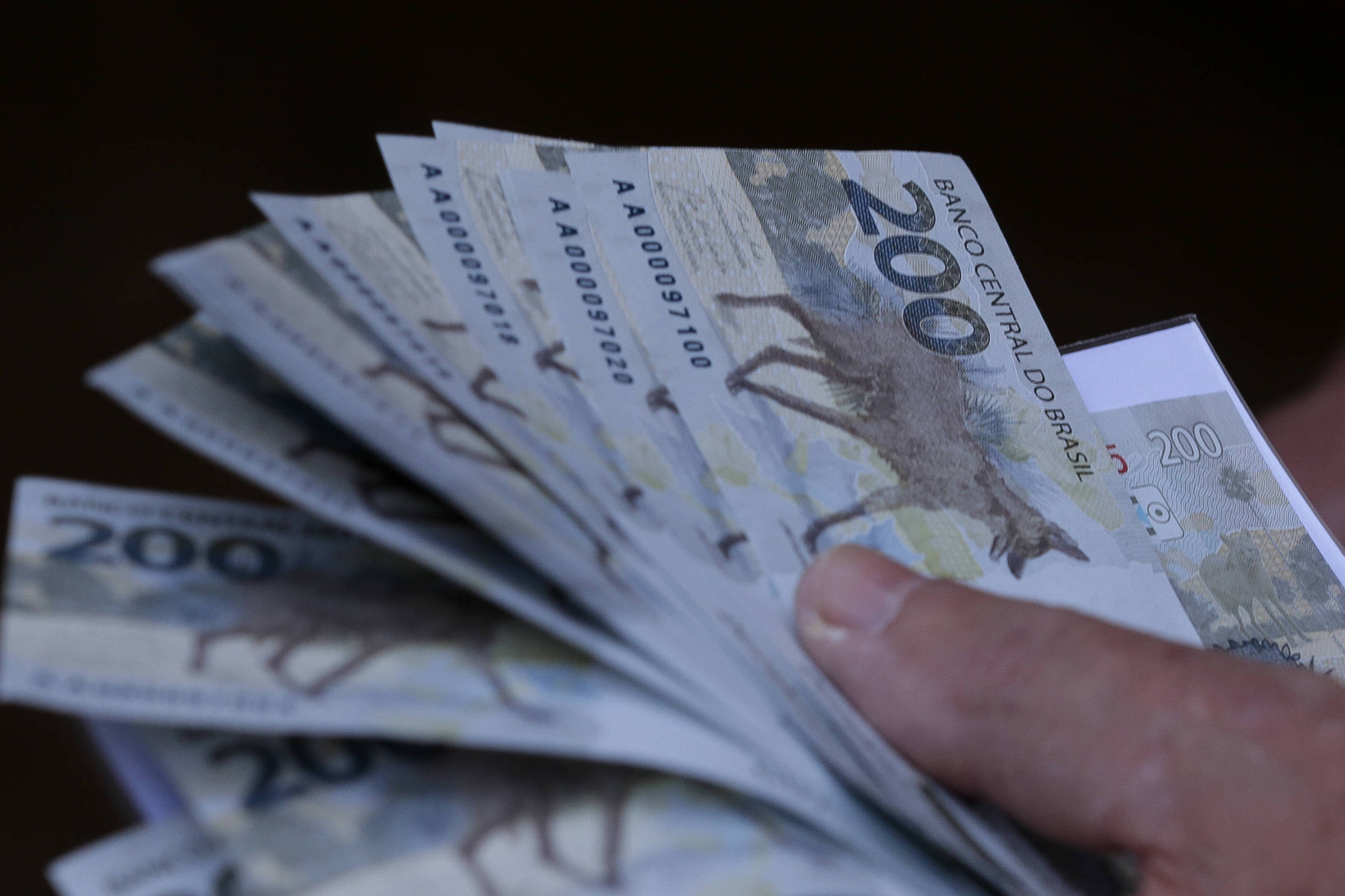 Poupança tem saque líquido de R$ 10,57 bilhões em agosto, diz BC