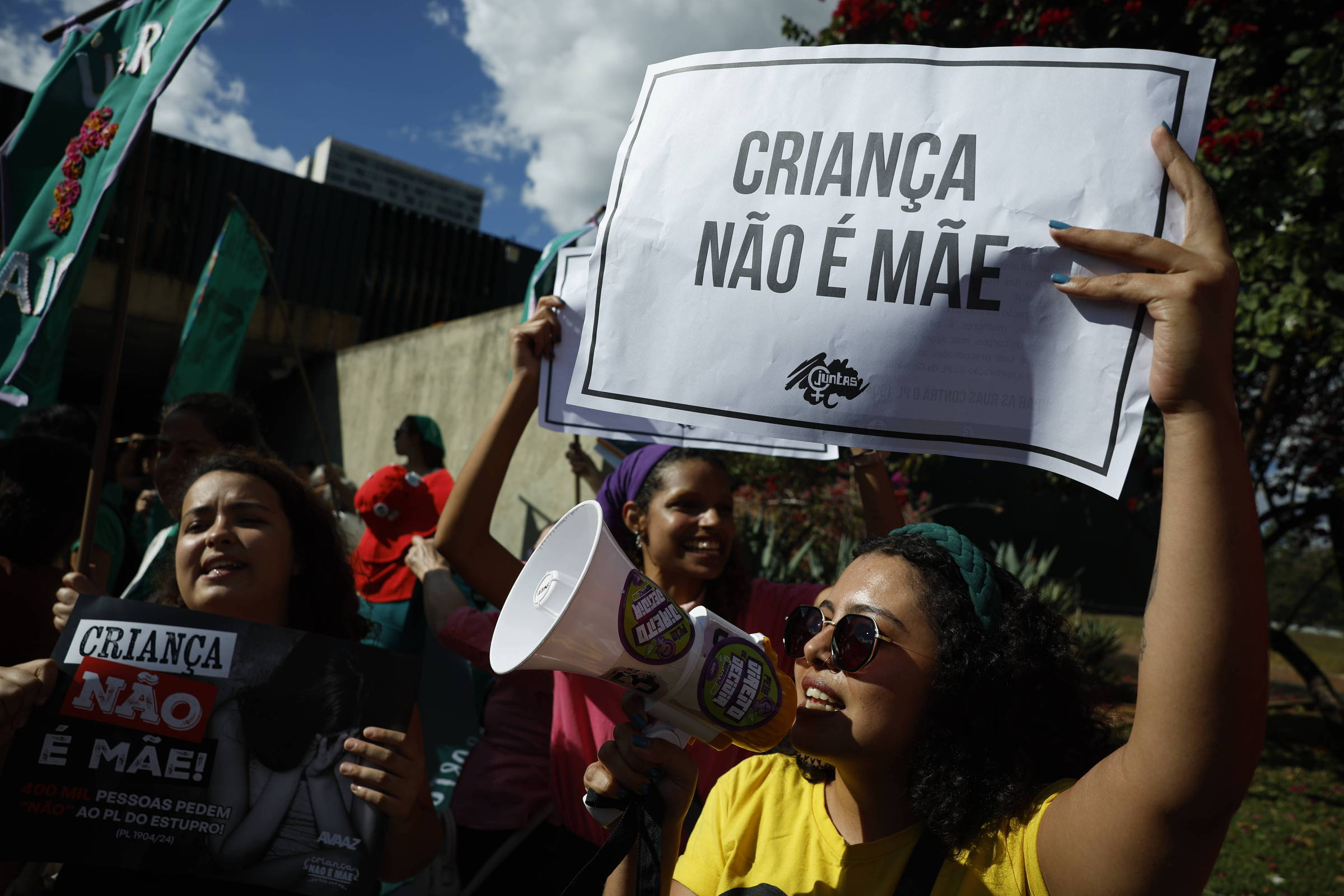 ONGs brasileiras vão à ONU contra decreto do Senado que dificulta aborto legal em crianças
