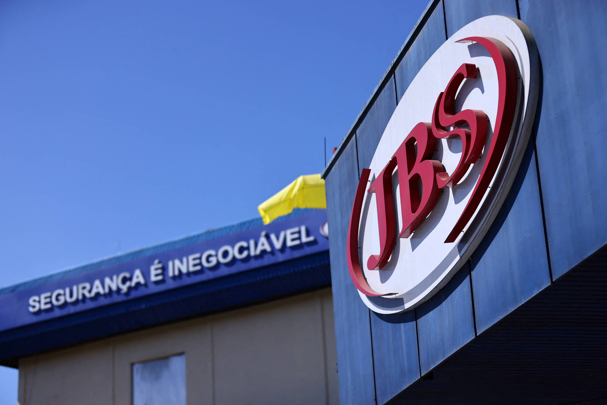 Fiscalização reprova um dos maiores frigoríficos da JBS após missão da União Europeia
