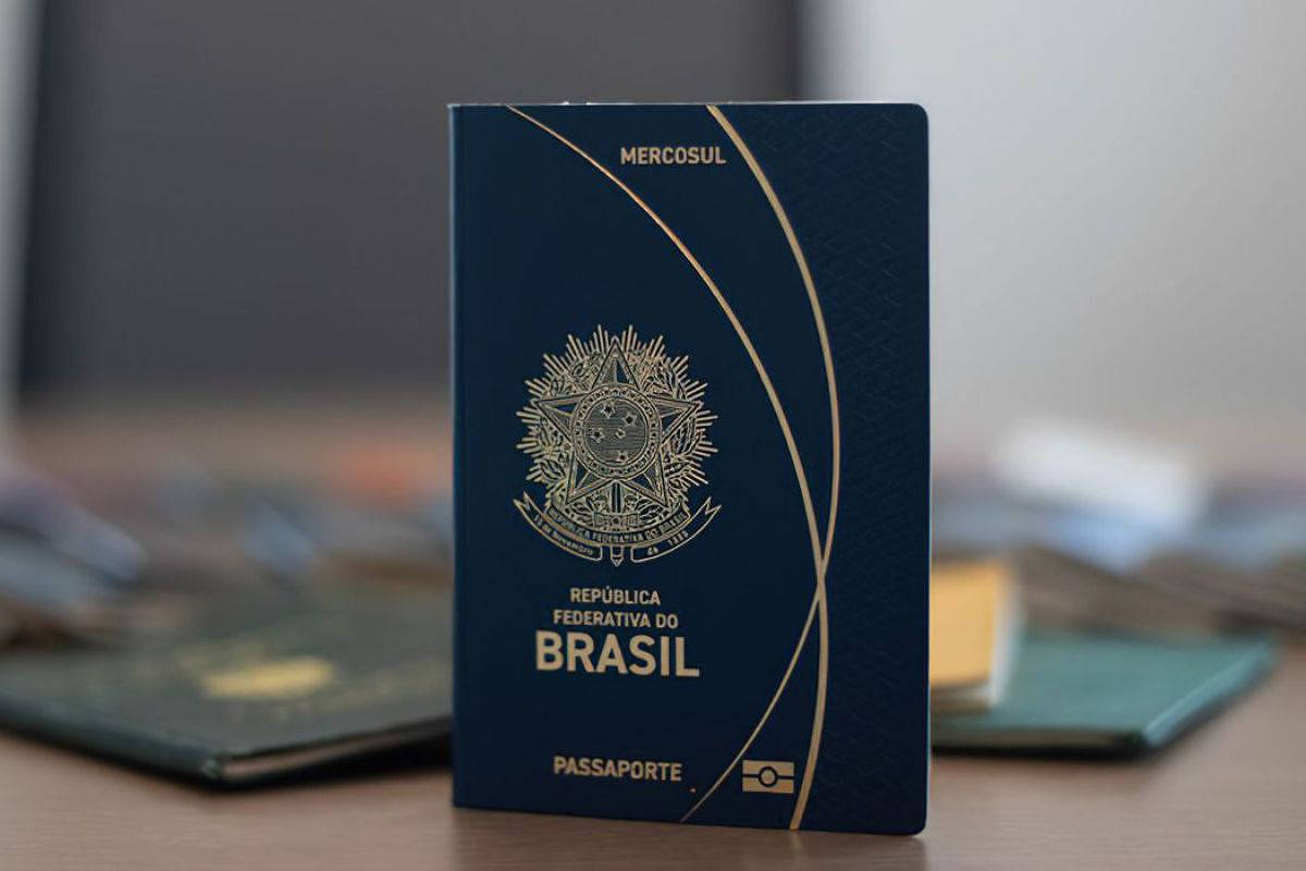 Consulados do Brasil mudam emissão de passaportes no exterior