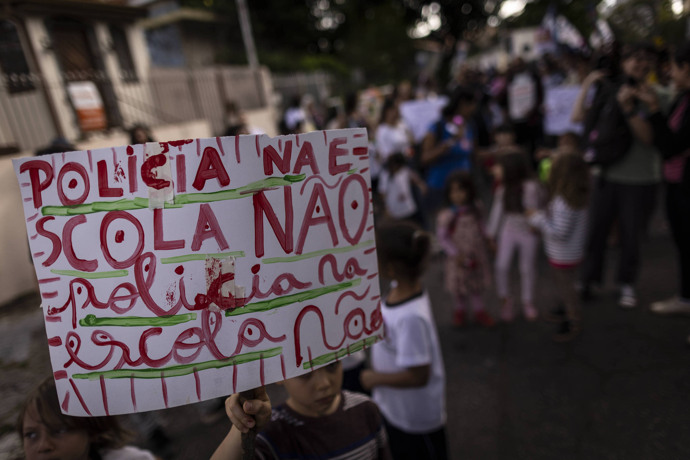 Racismo religioso de um Estado policial