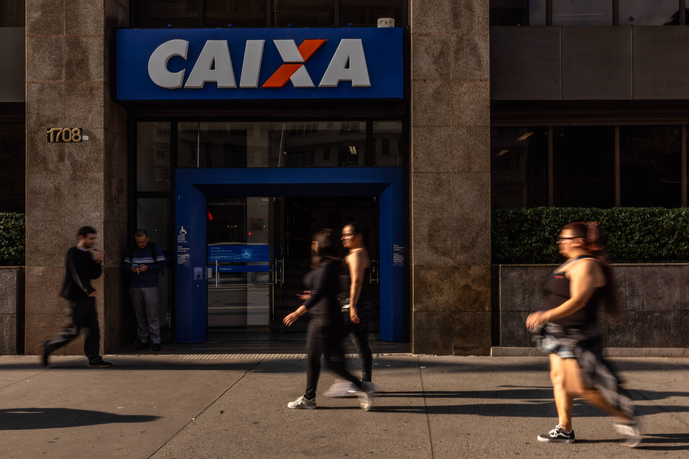 Caixa entra em greve nacional e Banco do Brasil tem paralisação parcial a partir desta 5ª