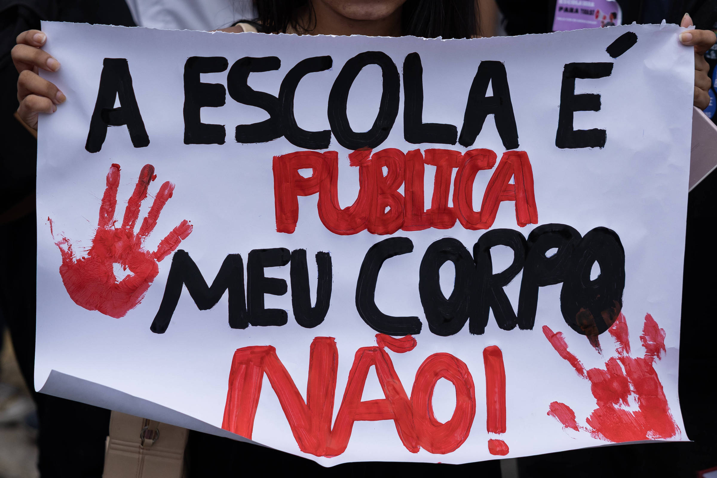 Notificações de violência infantil saltam de 73 mil para 165 mil de 2020 a 2025
