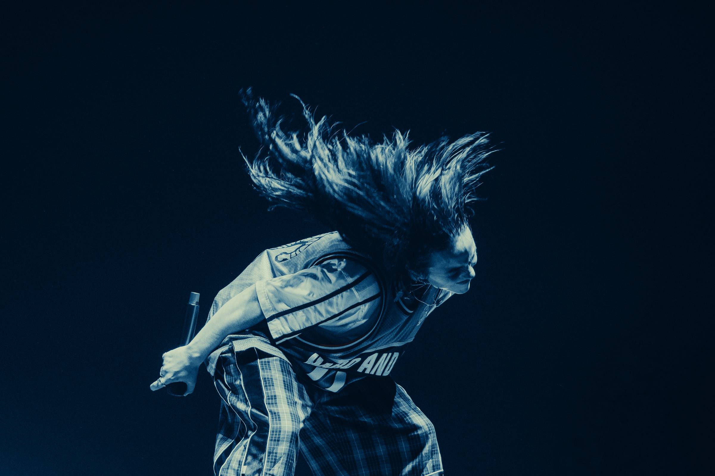Comédia 'Tomando Rumo' e Billie Eilish: o que ver na TV e no streaming na segunda