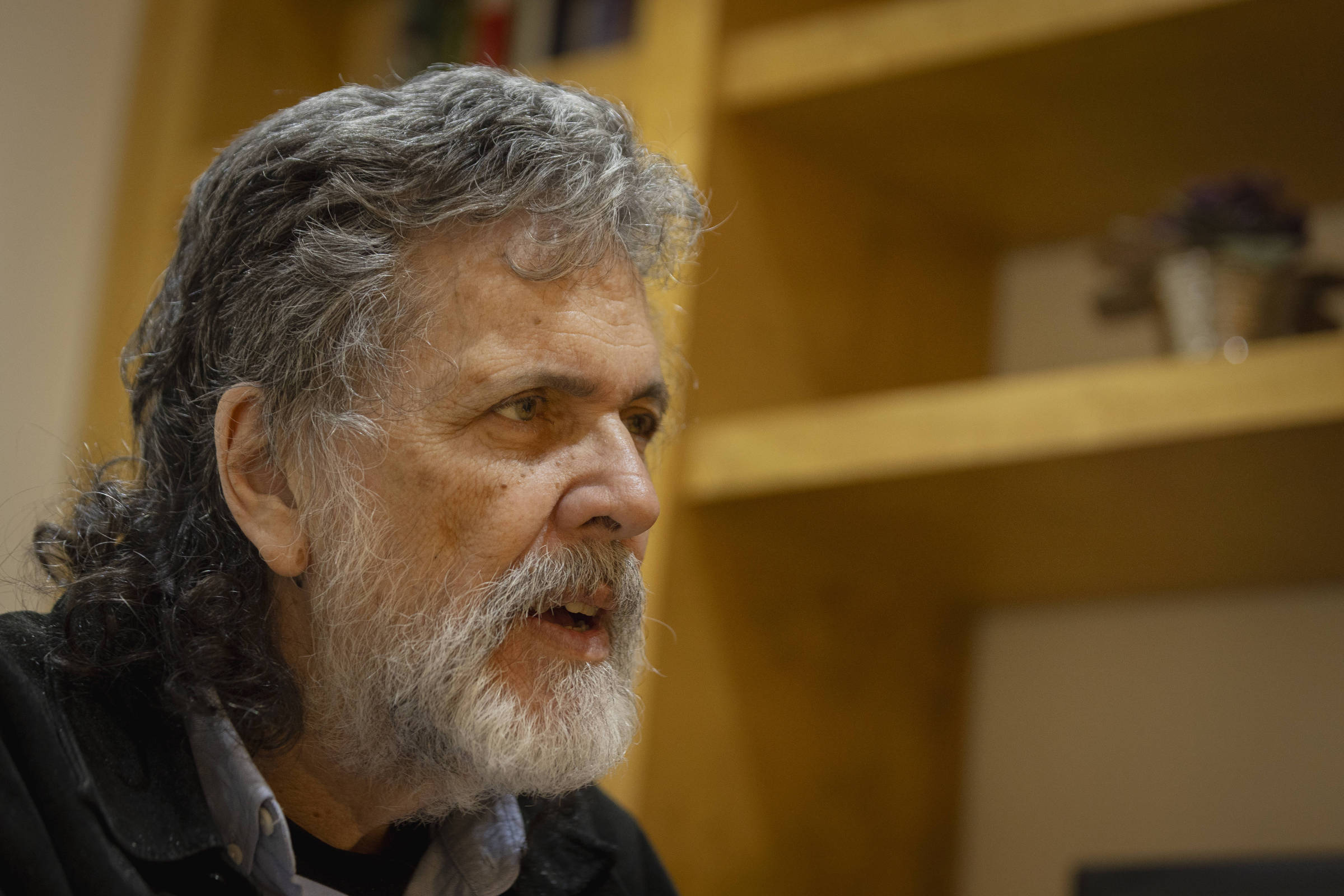 Mônica Bergamo: 'Cuba jamais se renderá e, se tivermos que morrer, morreremos', diz escritor cubano Abel Prieto