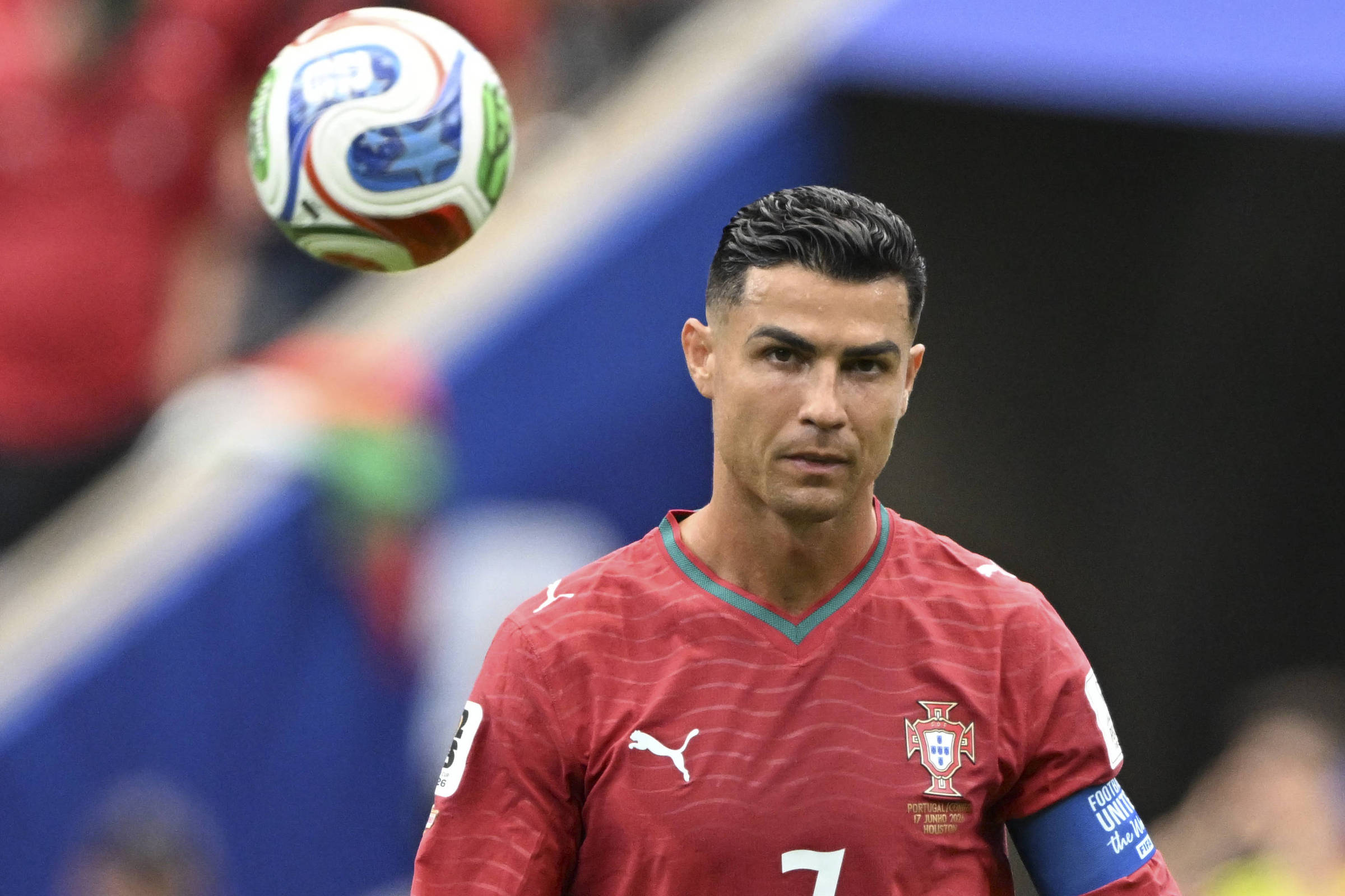 Enquanto Messi e Mbappé brilham, CR7 busca desencantar em confronto entre Portugal e Uzbequistão