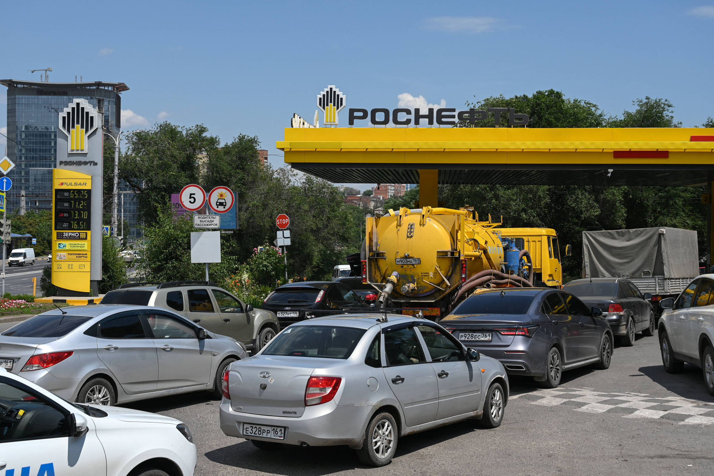 Rússia estuda vetar exportação de diesel, o que afeta o Brasil