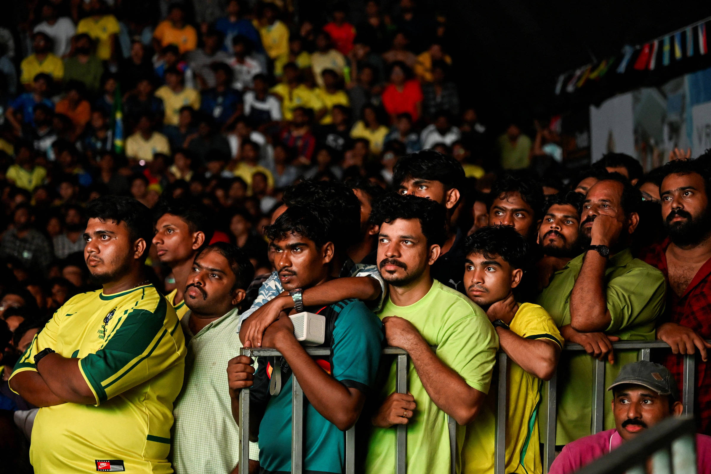 Brasil tem torcida apaixonada em países como Bangladesh, Índia e Vanuatu