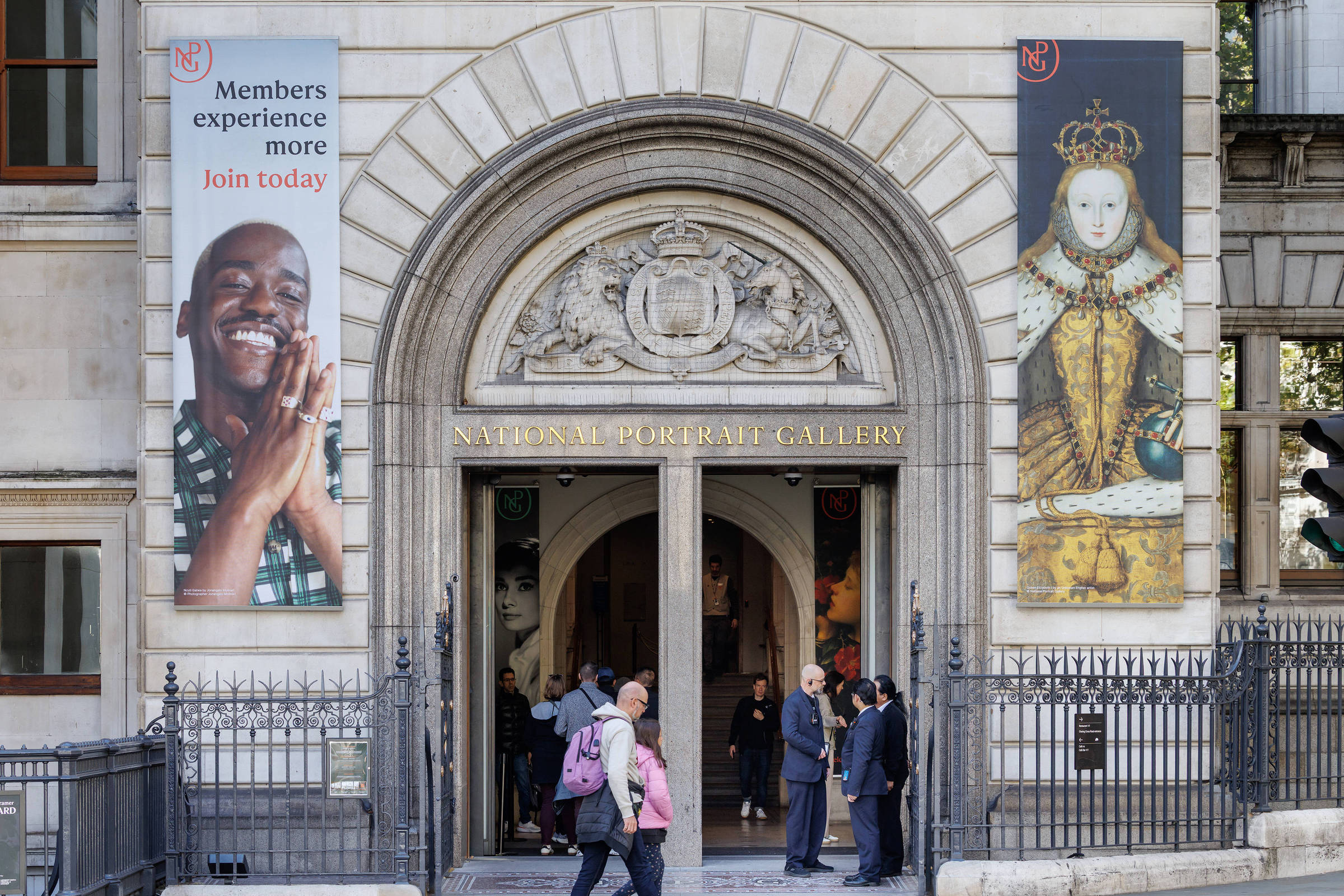 Videoinstalação que culpa Churchill por fome na Índia sai de exposição em Londres