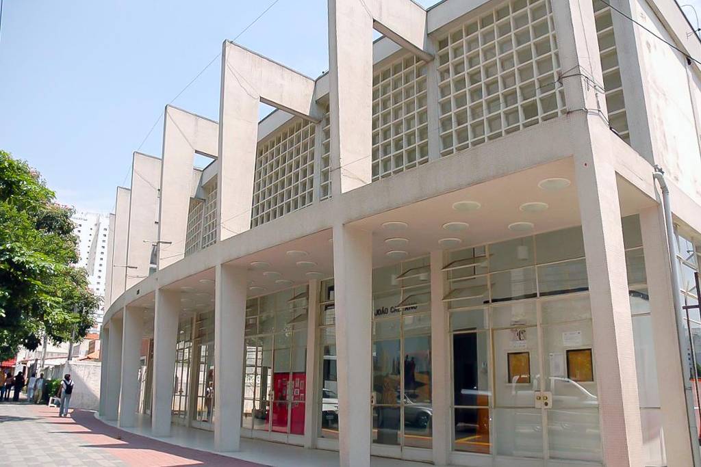 Teatro João Caetano, na região sul de SP, é reaberto com peças grátis