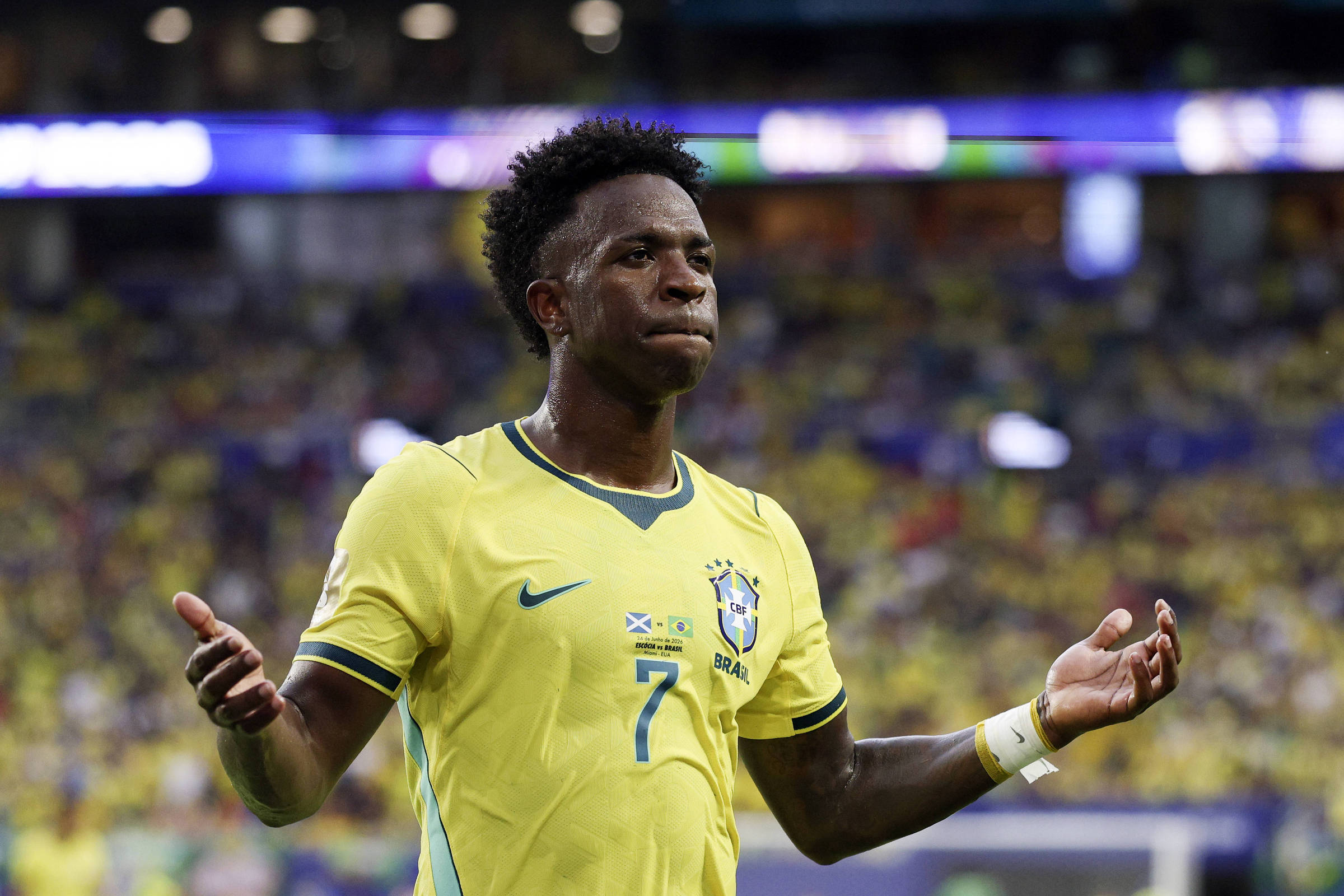 Seleção evolui e joga bem, porém vira