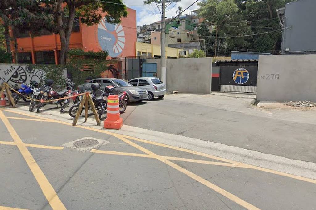 Alunos passam mal após inalar gás expelido durante treinamento da PM na zona sul de São Paulo