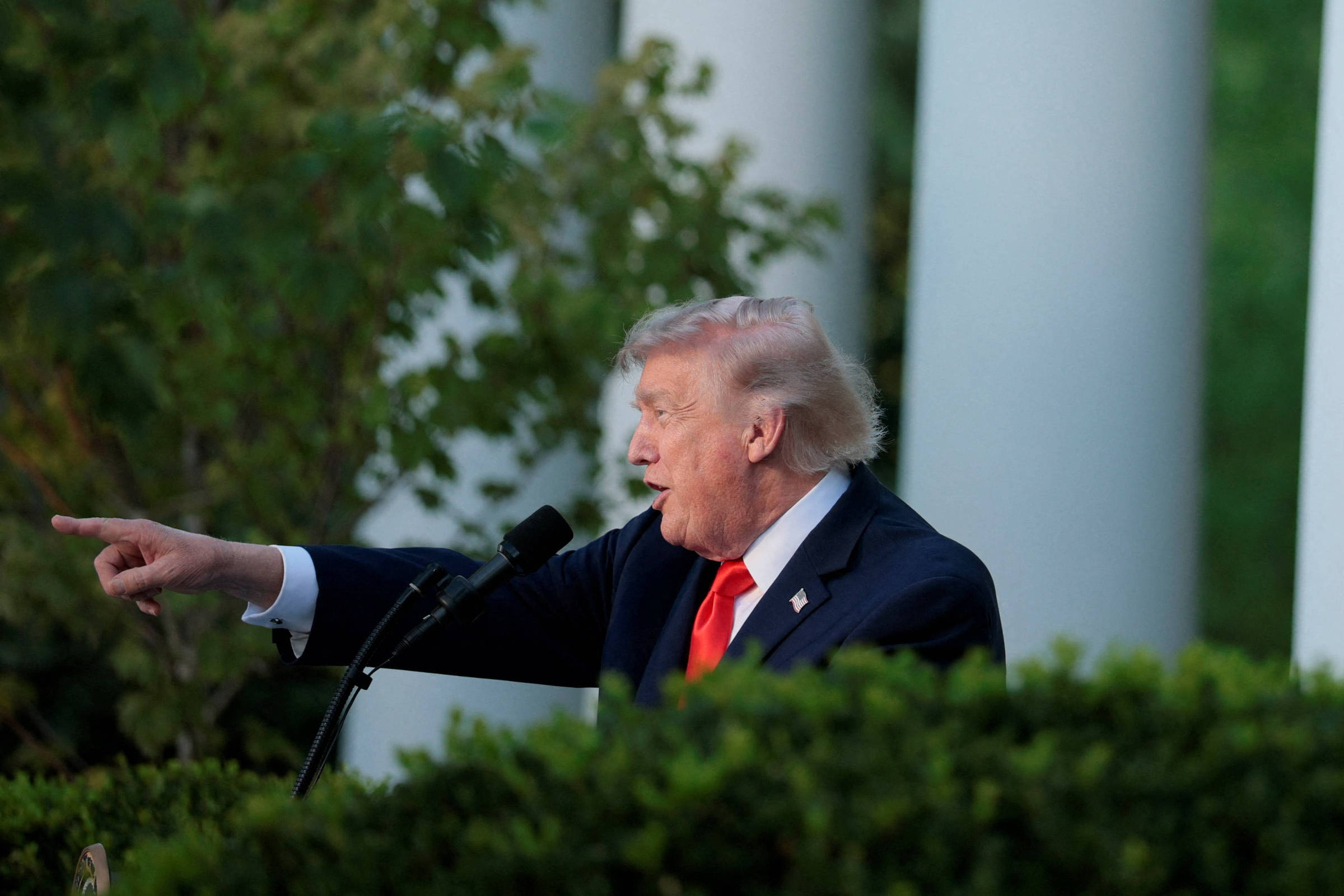 Suprema Corte dos EUA expande poderes de Trump contra imigração