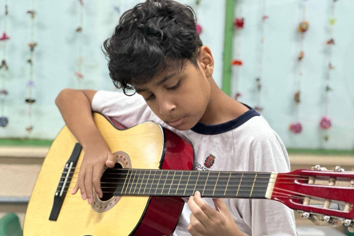 Prefeitura de SP deve contratar 30 novos instrutores para programa de música na rede municipal